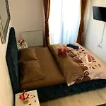 Jolie Apartments